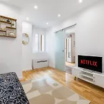 Daire Renting - 5 Massena - Elegant Air-conditioned Cocoon Quiet Patio Massena *