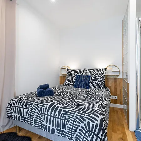 Renting - 5 Massena - Elegant Air-conditioned Cocoon Quiet Patio Massena * Nice